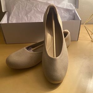 Never worn flats
